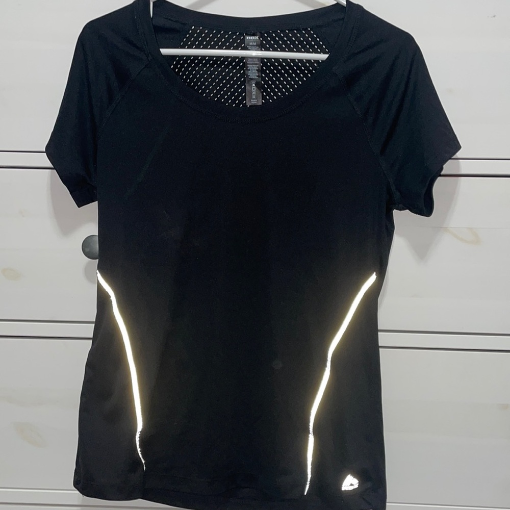 black workout tshirt since medium